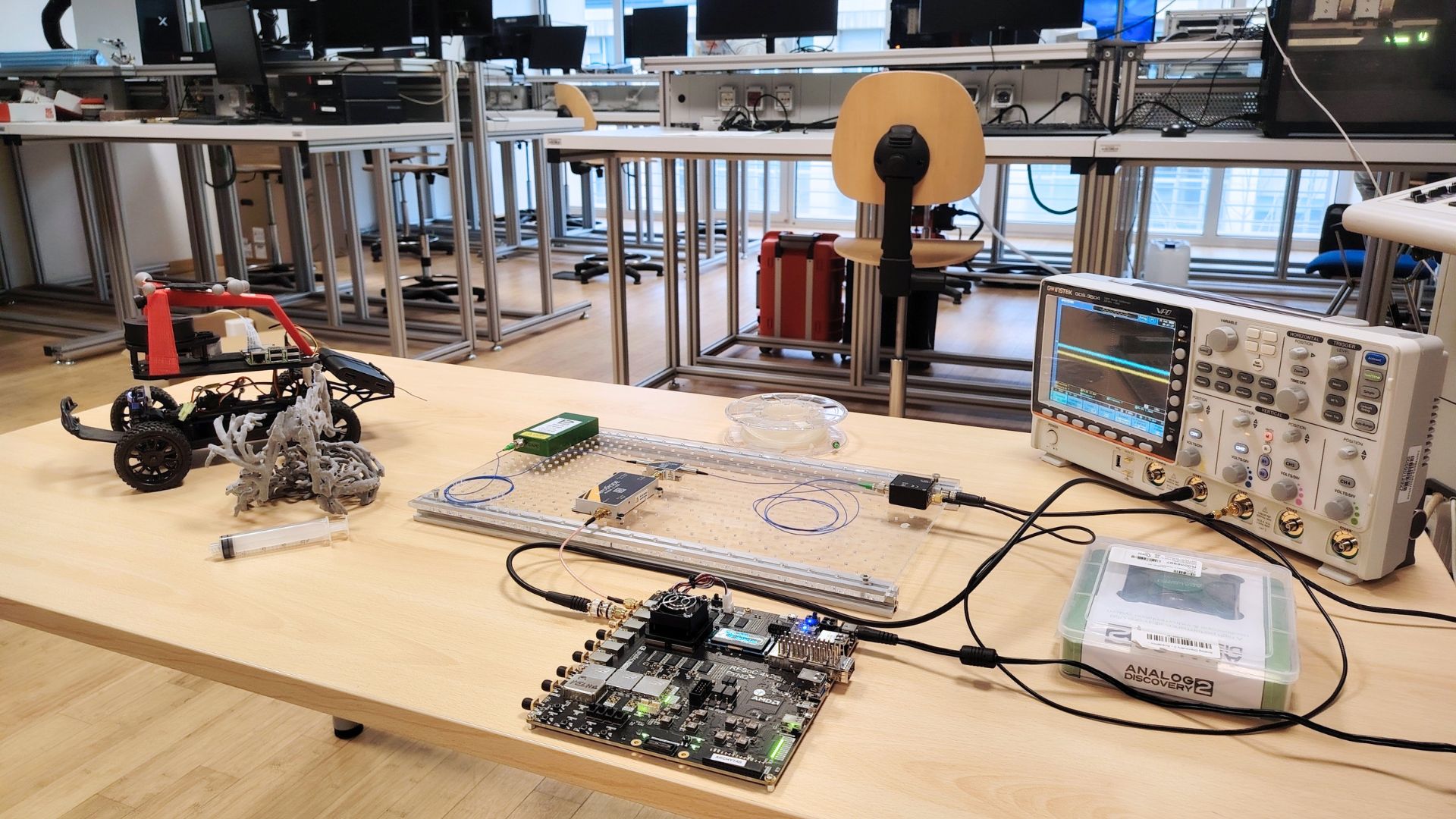 Laboratorio di ricerca su comunicazioni wireless e sistemi embedded